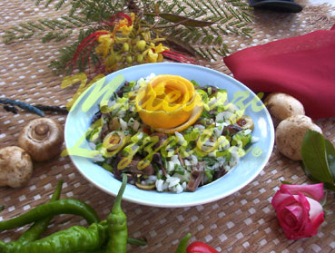 Göbələkli Düyü Salatı